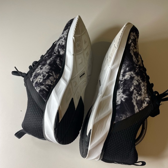 Skechers lite-weight Women's size 9 black white 59889r running sneaker shoe - Picture 6 of 7